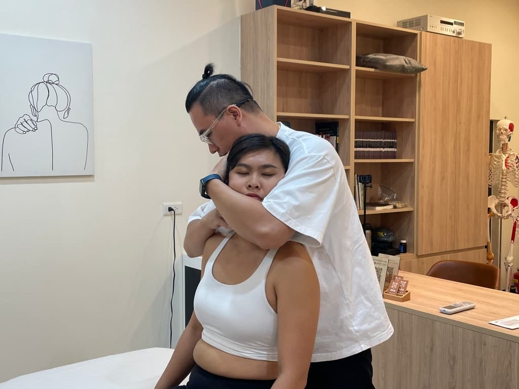 My experience with rounded shoulders, false hip width, and facial contouring