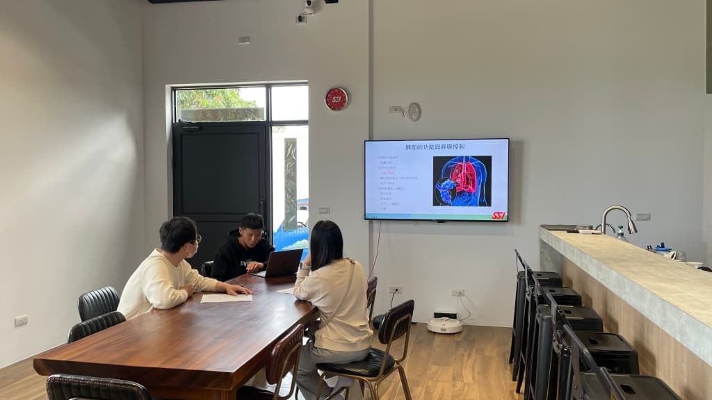 Day 1 學科教授
