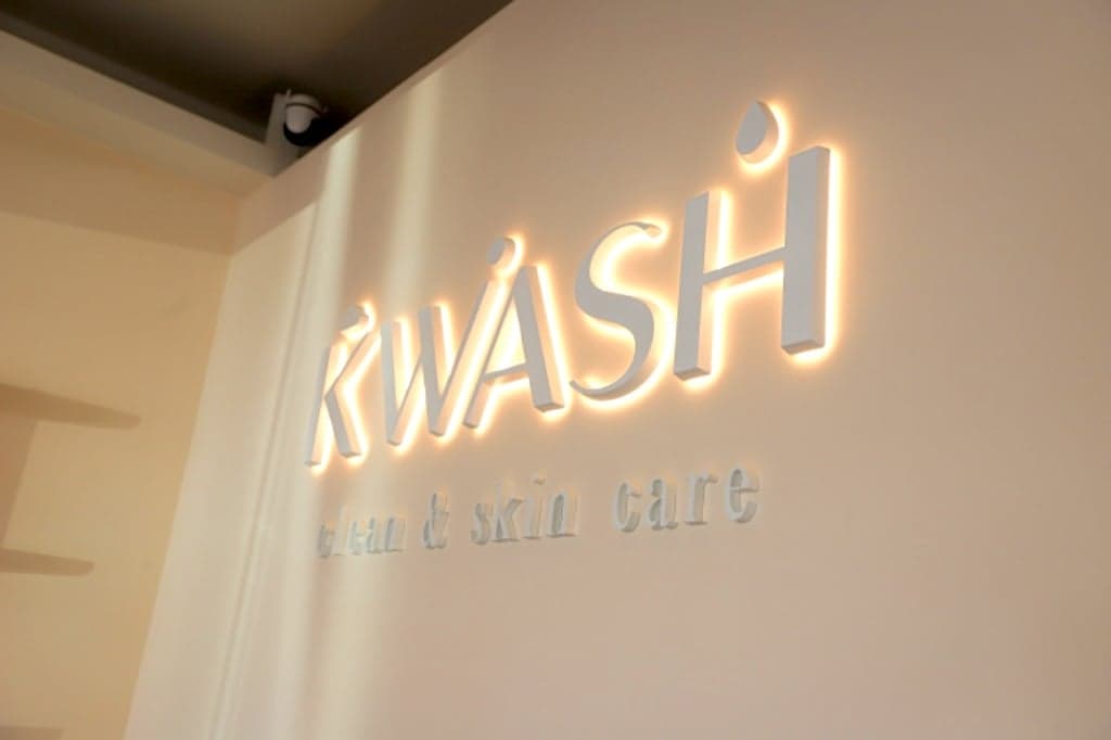 KWASH 한류 테크 클렌징 후기|테크놀로지를 도입한 타이중 한류 피부 관리, 등 피부 정화에 탁월한 효과