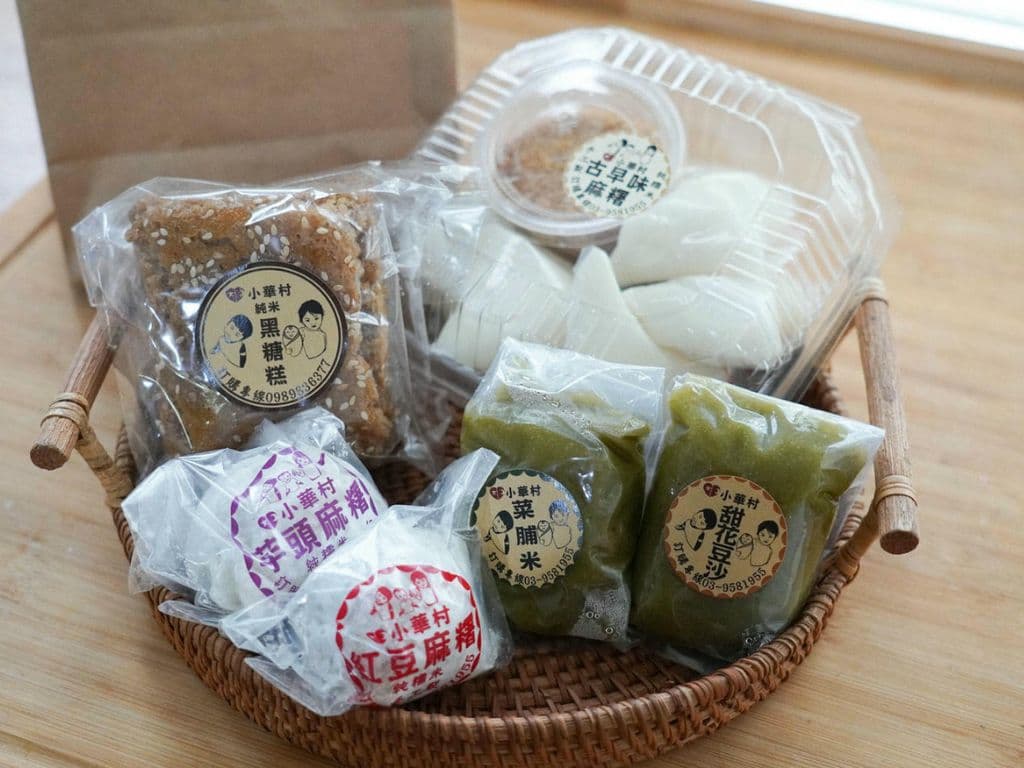地元で大人気のこの店舗では、すべてのお餅が純米で作られており、粉を一切混ぜていません。もちもちとした食感とほのかな米の香りが特徴で、一口ごとに素朴な甘みと歯ごた