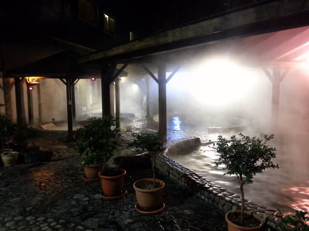 谷關大眾池推薦-御群露天溫泉會館