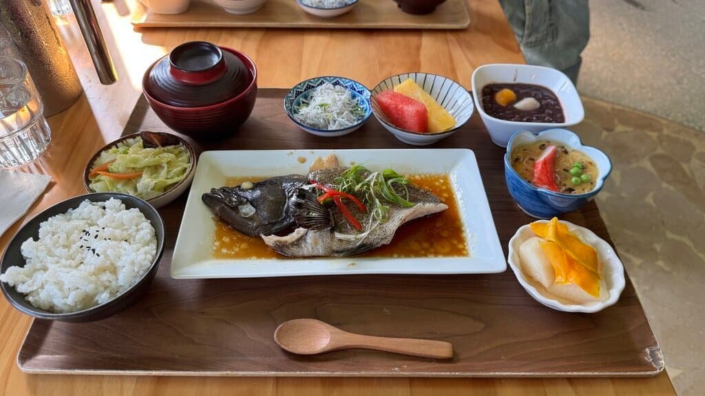 The side dishes are also quite plentiful.