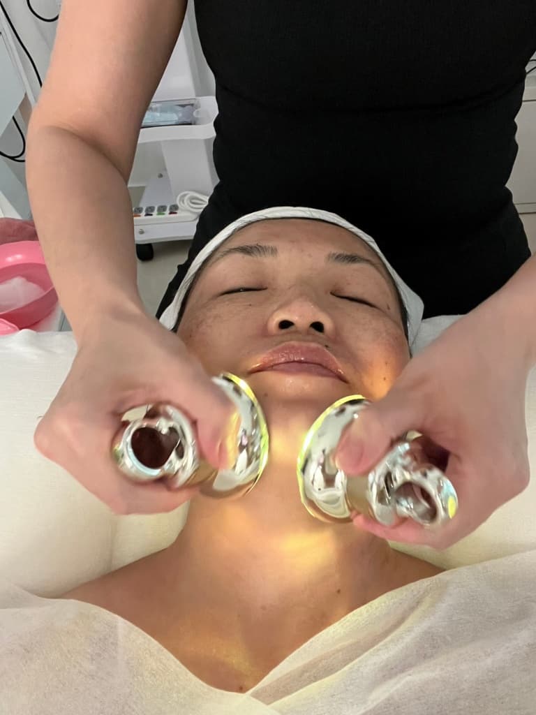 質顏居