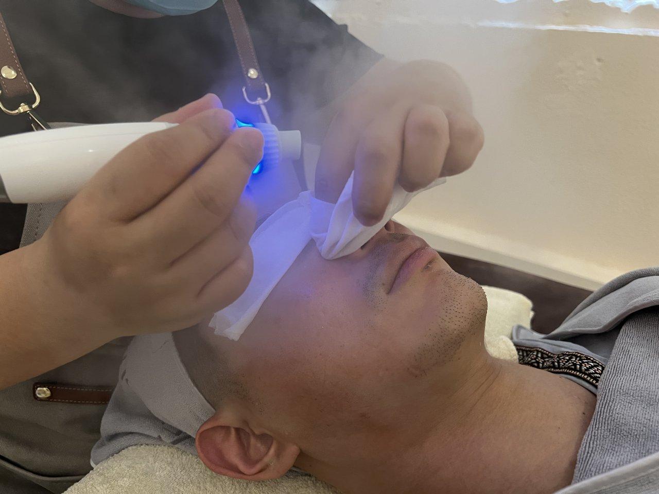 Facial Cleansing Course|The facial cleansing was gentler than expected, and the blackheads felt noticeably clearer.