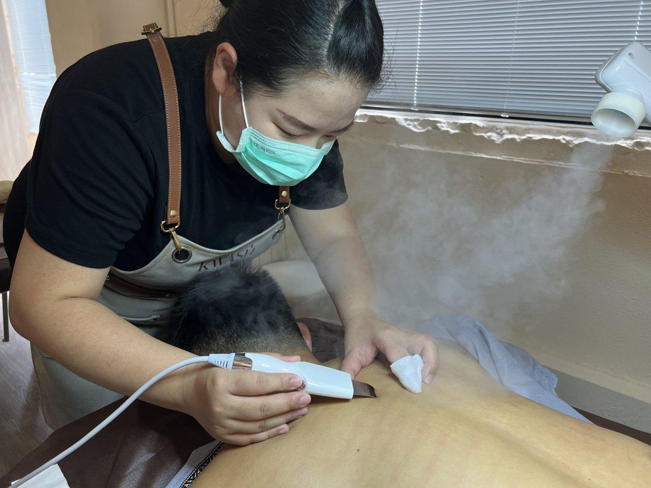 Back Clarity Duo: Your Back Needs Skincare Too