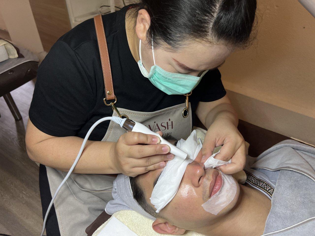 Facial Cleansing Course|The facial cleansing was gentler than expected, and the blackheads felt noticeably clearer.