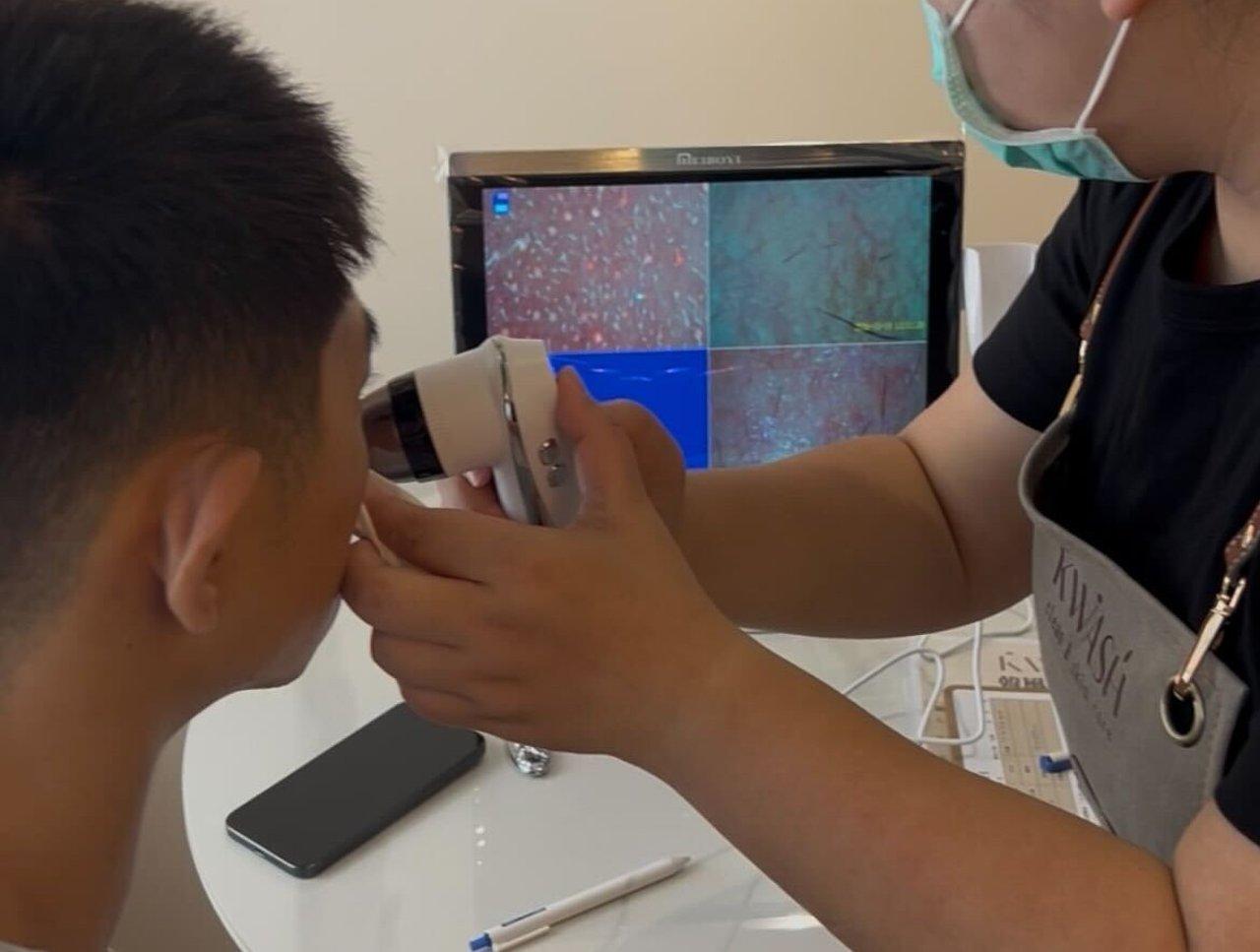KWASH combines Korean cleansing with high-tech equipment, offering precise skin analysis and management for your face and back.