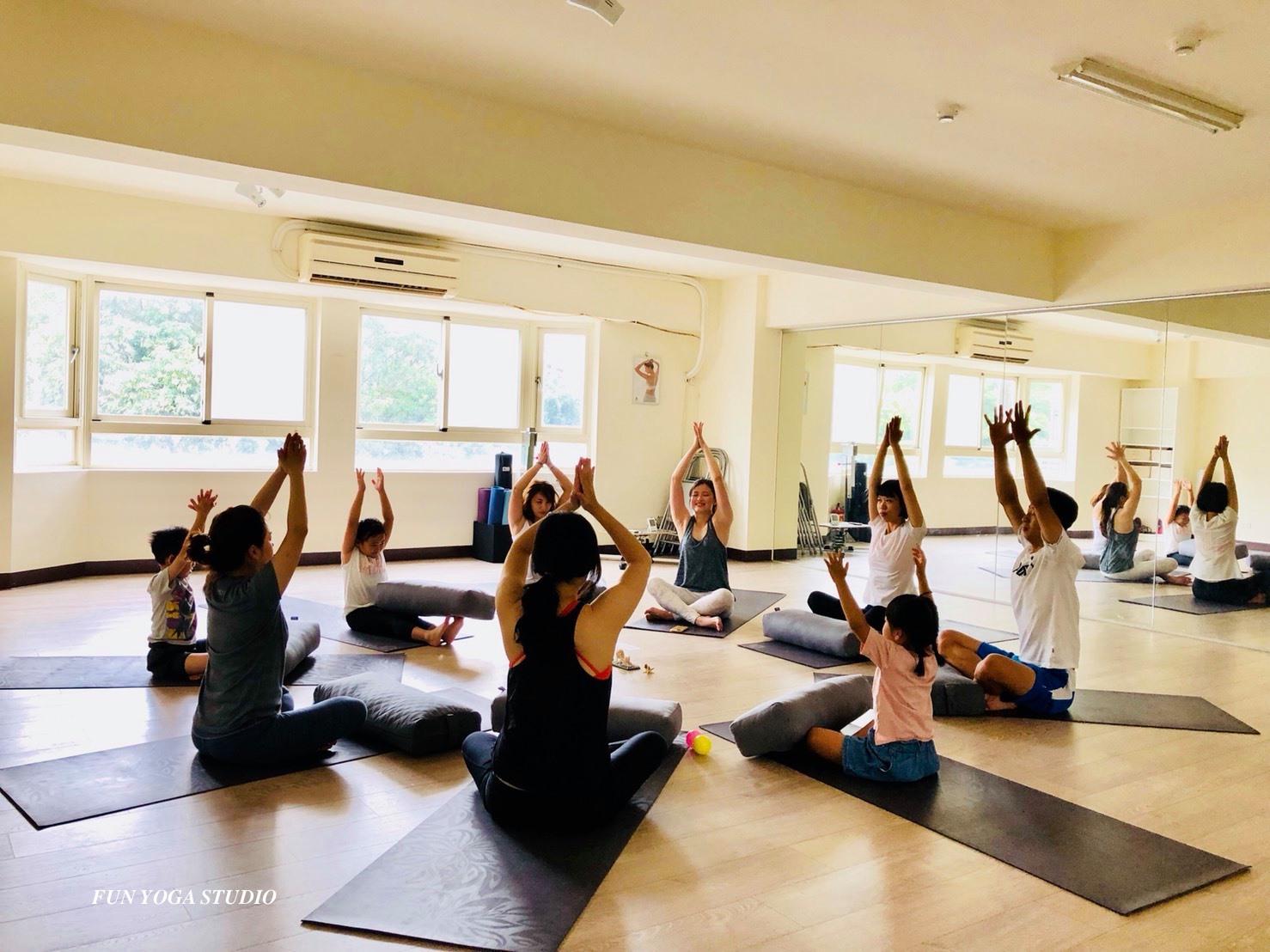 FUN YOGA STUDIO Blossom Yoga Studio