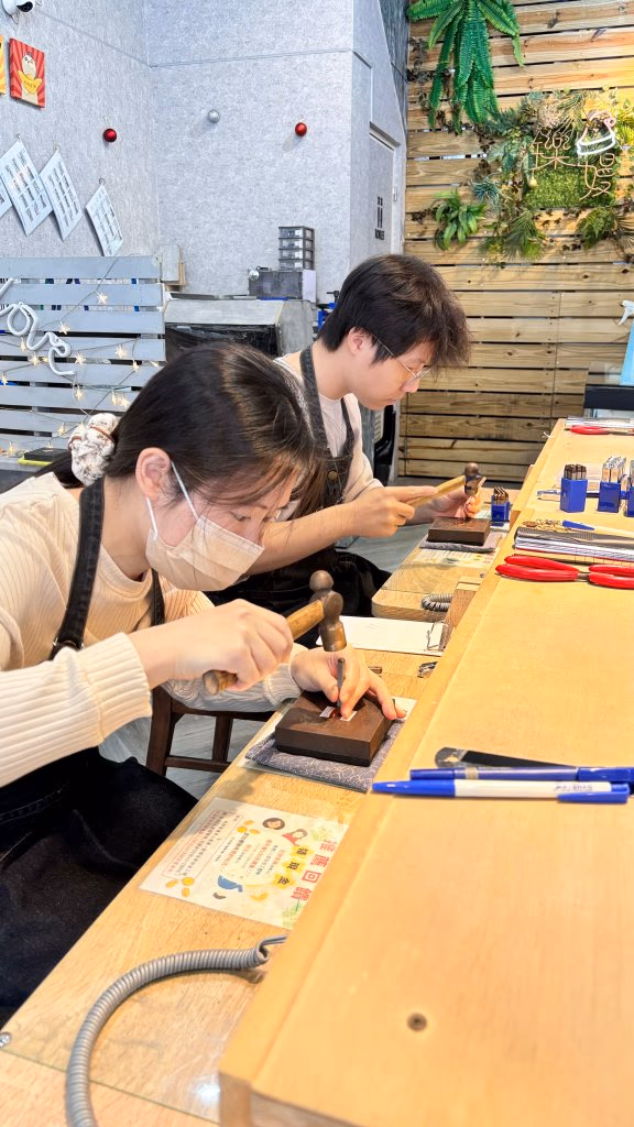 Ziyou Branch| Beginner-Friendly DIY Light Jewelry Experience: Easy and Stress-Free