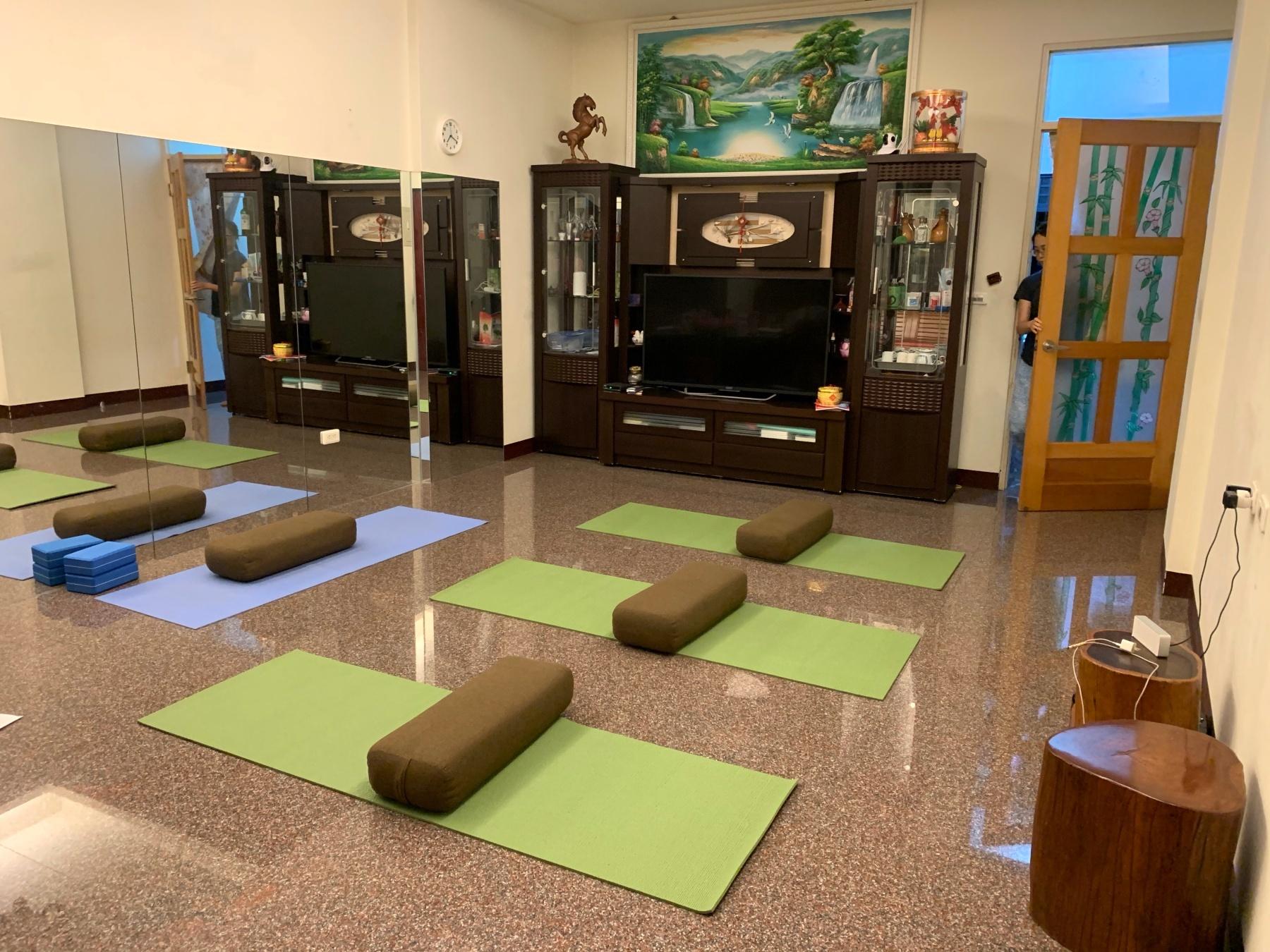 小蜜蜂瑜珈教室 BEE YOGA