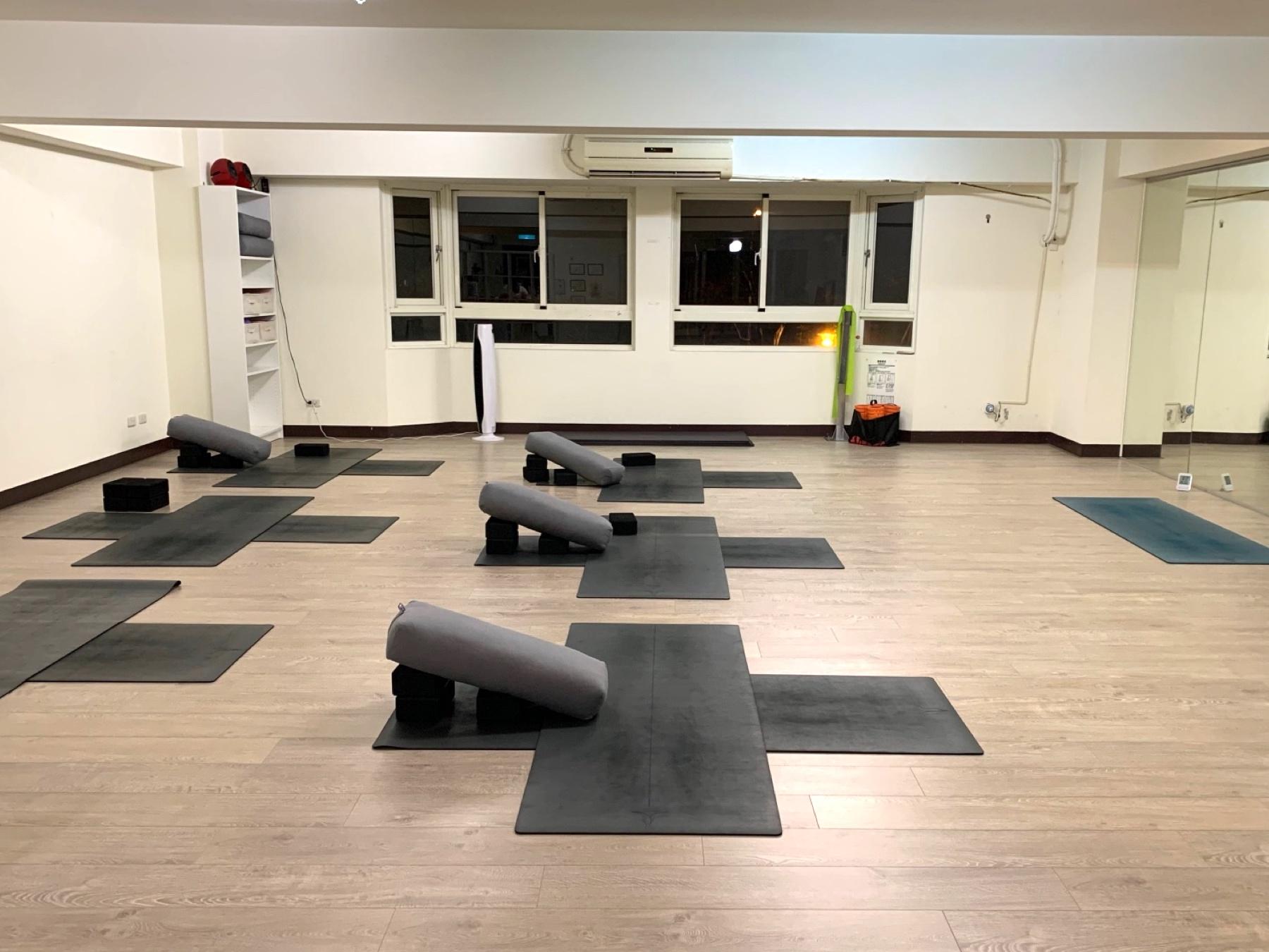 綻放瑜珈工作室 FUN YOGA