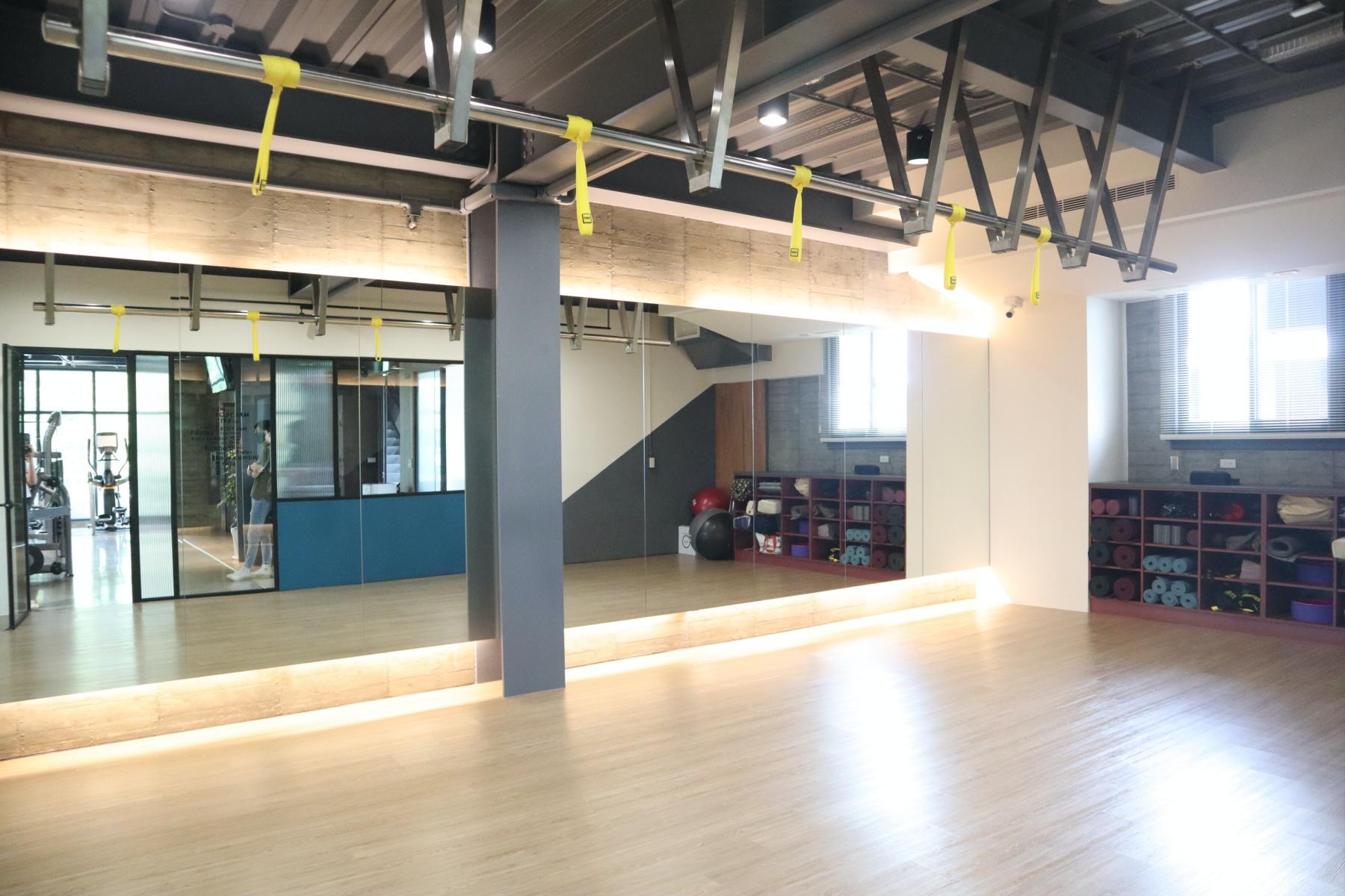 Group classes for three or more