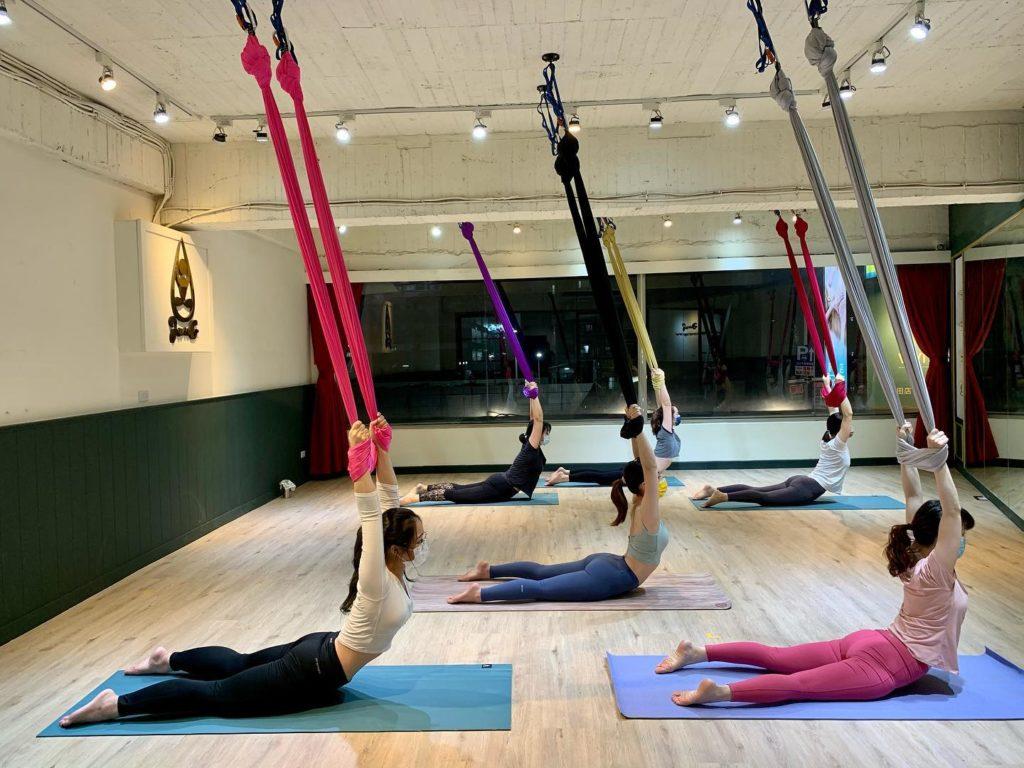 高雄空中瑜珈推薦 嬫嬫飛仙 Jung Aerial Yoga