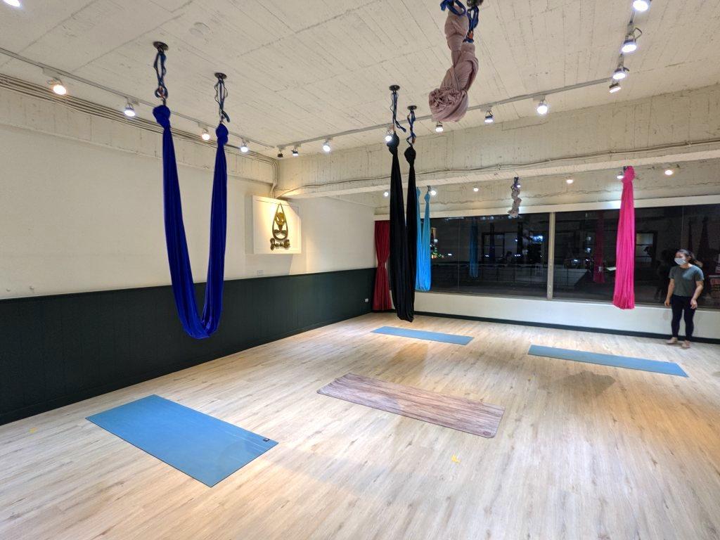 高雄空中瑜珈推薦 嬫嬫飛仙 Jung Aerial Yoga4