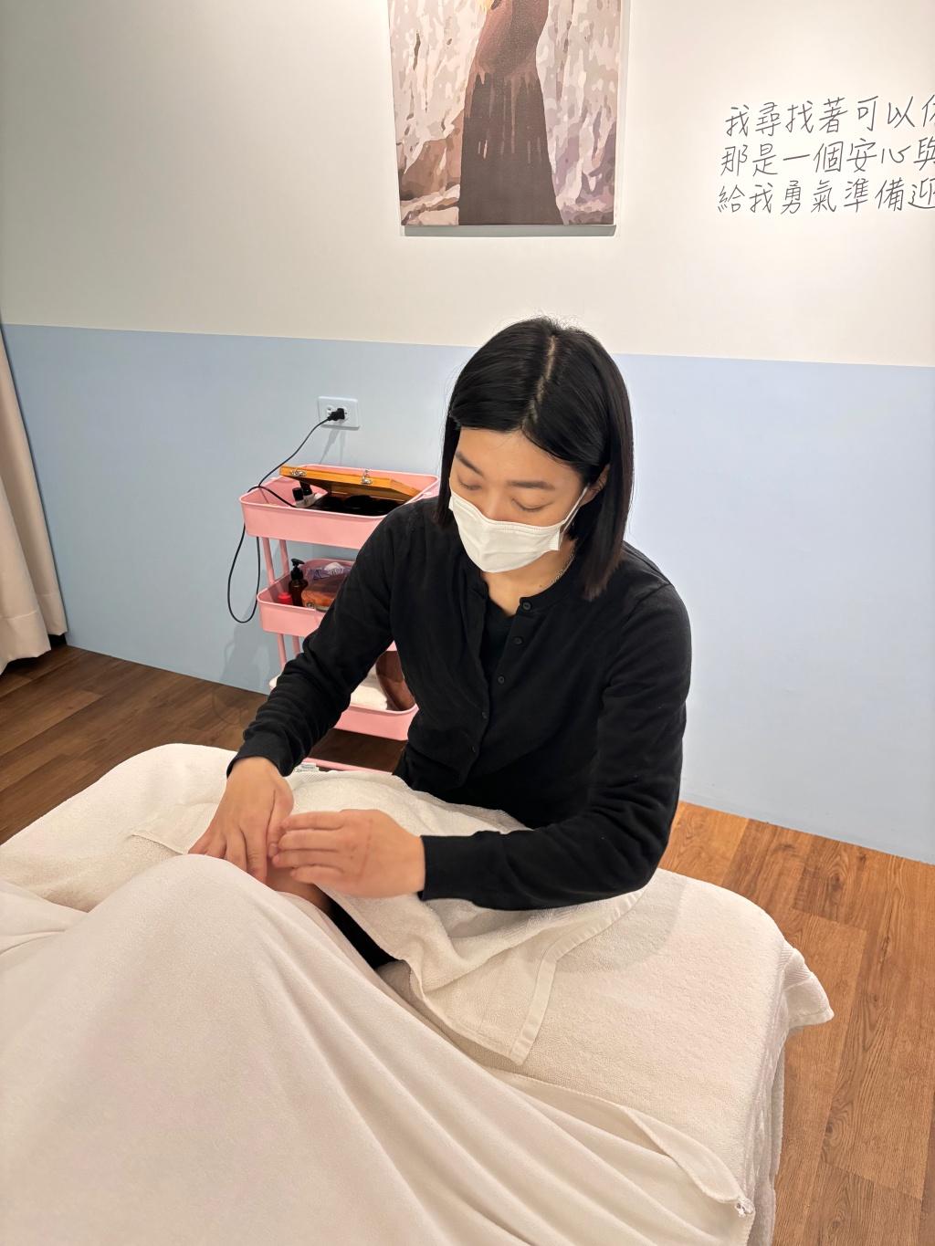 以頭部按摩作結