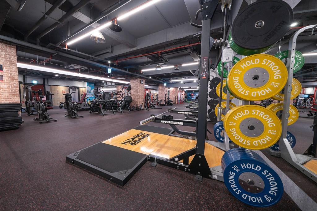 MORE FIT 評價|寵壞健友的完善健身環境,5 大分店跨館通用不加價