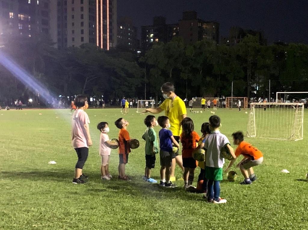 高雄兒童運動推薦 小雷鳥足球營3