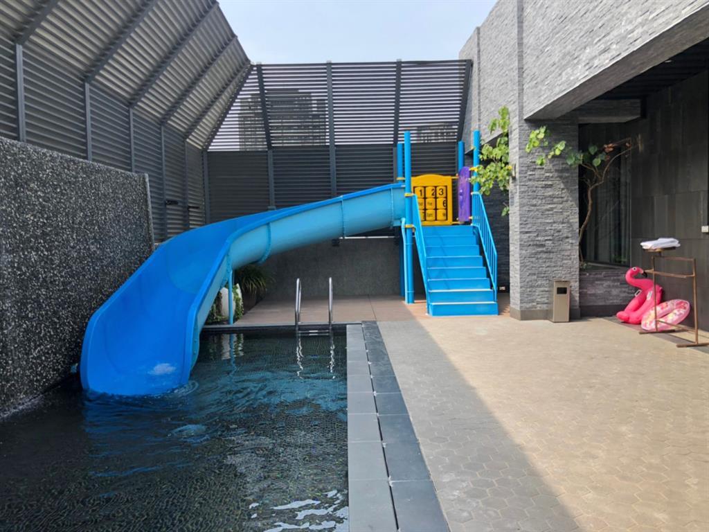 台中泳池汽車旅館推薦 樂活行館