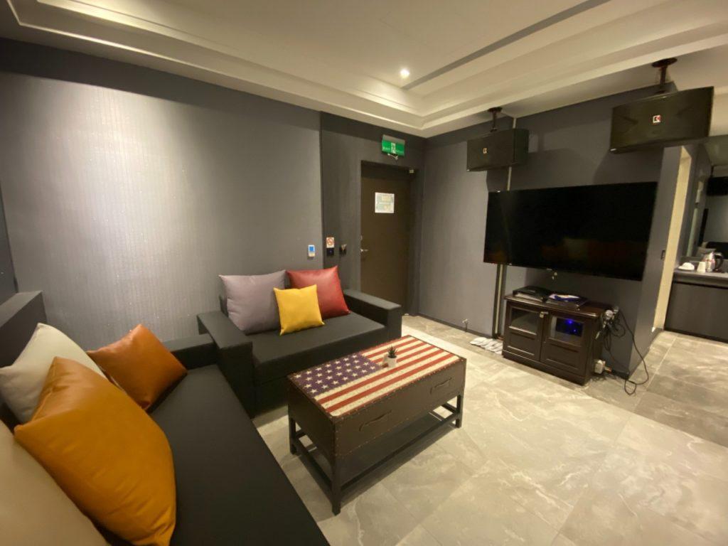 高雄 KTV 汽車旅館推薦 日光高鐵精品旅館