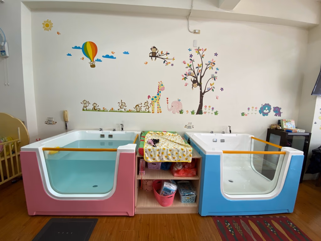 台中寶寶游泳推薦 Baby pool 寶寶工作室