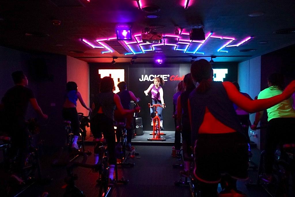 JACKIE Club 評價|烏日運動新體驗,韓式飛輪加 KPOP 讓你停不下來