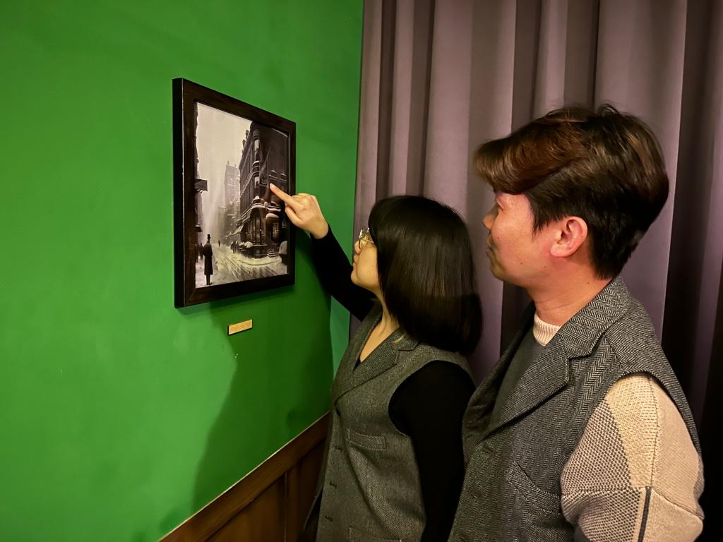 NPC는 전문 연극배우입니다.