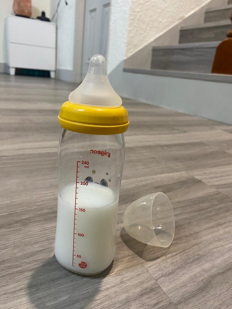 奶瓶推薦 貝親 迪士尼寬口玻璃奶瓶3