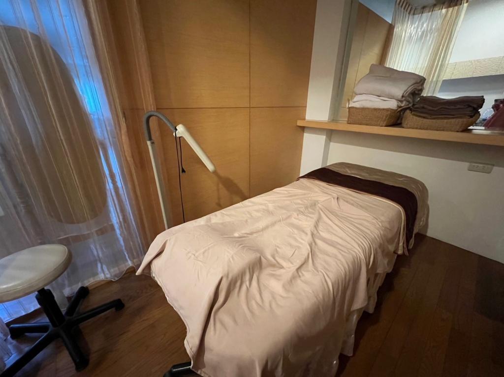 Ceres Salon