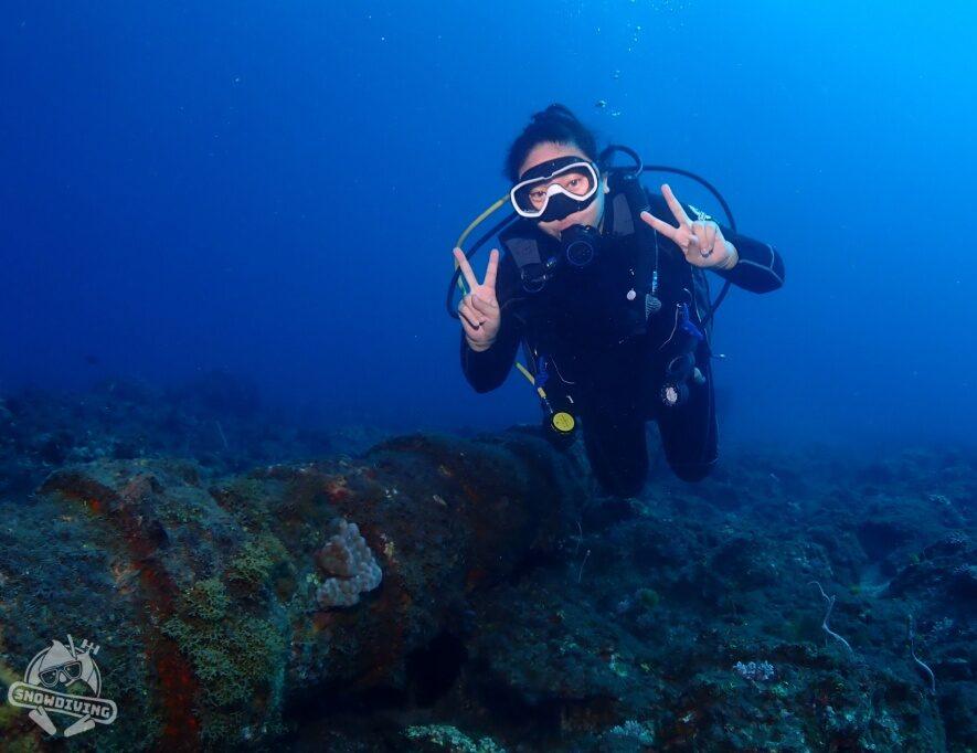 潛點特色:軟珊瑚、海鞭
地點:琉球東側漁福漁港左側
潛點座標:22°20’56.1″N 120°23’30.4″E
適合潛水類型:水肺潛水
潛點等級:初級
潛點