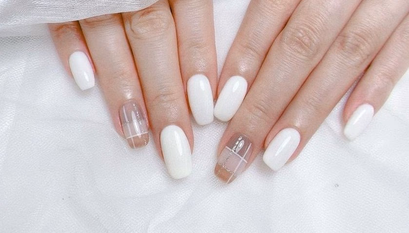 Nail Colors That Flatter Your Skin Tone|24 Simple, Elegant Nail Designs for Fairer-Looking Hands