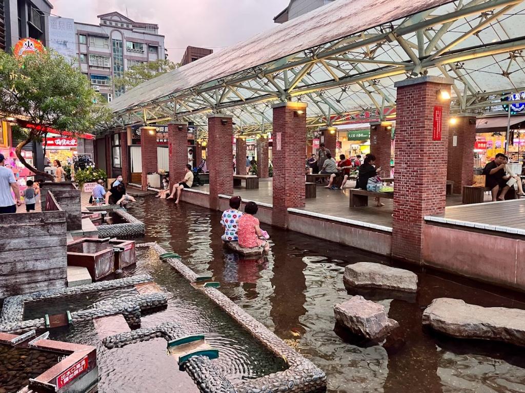 Tangweigou Hot Spring Park, also known as "Shaoshuigou," is a hot spring park sp