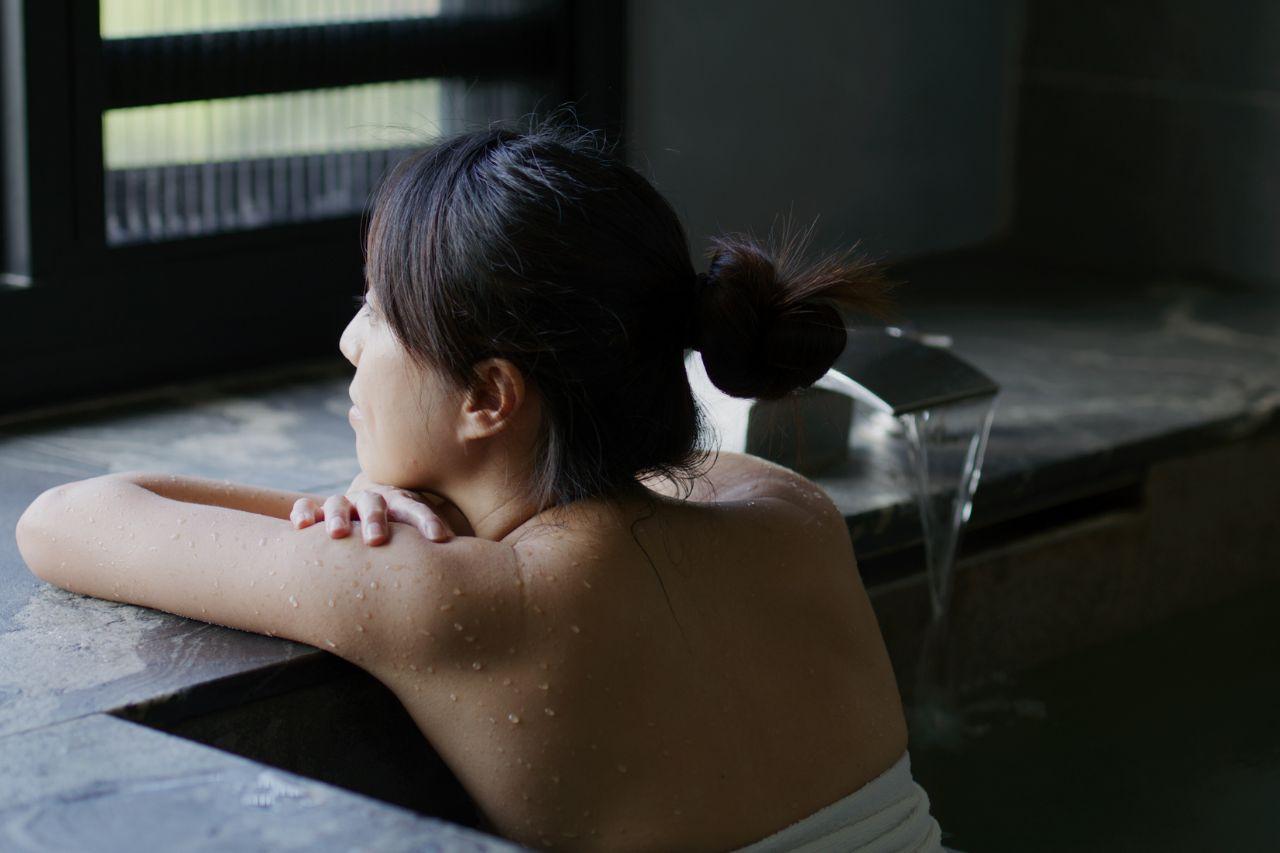 溫泉泡湯