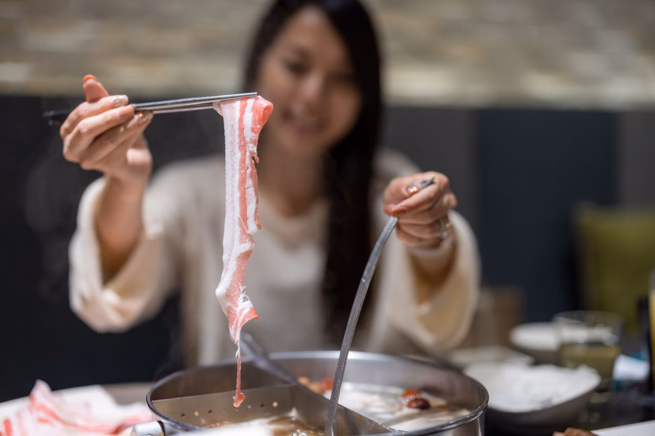 台北宵夜餐廳推薦|深夜去吃火鍋拉麵,5 間台北深夜美食評比