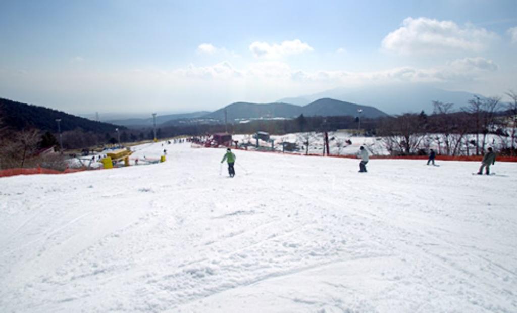 東京滑雪場推薦-富士山二合目滑雪場01
