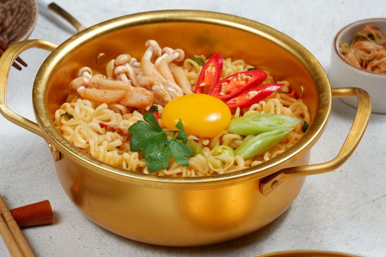 高雄の無人ラーメン店おすすめ|24時間セルフサービスで韓国ラーメン!高雄の無人ラーメン店4選を徹底比較