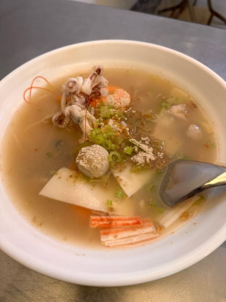 台南 24 小時餐廳 嘟鮑魚海產粥