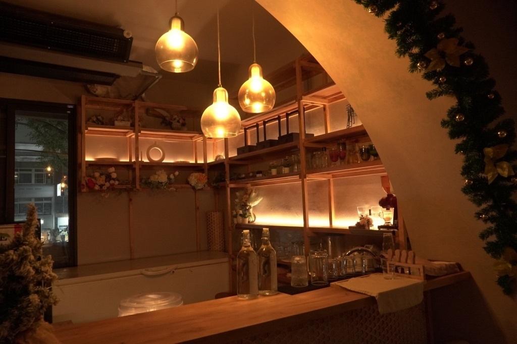 隨意餐酒館