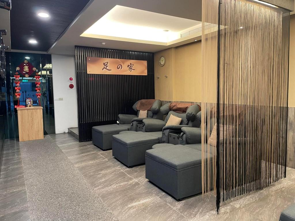 台南 24 小時按摩推薦 足之家養生館
