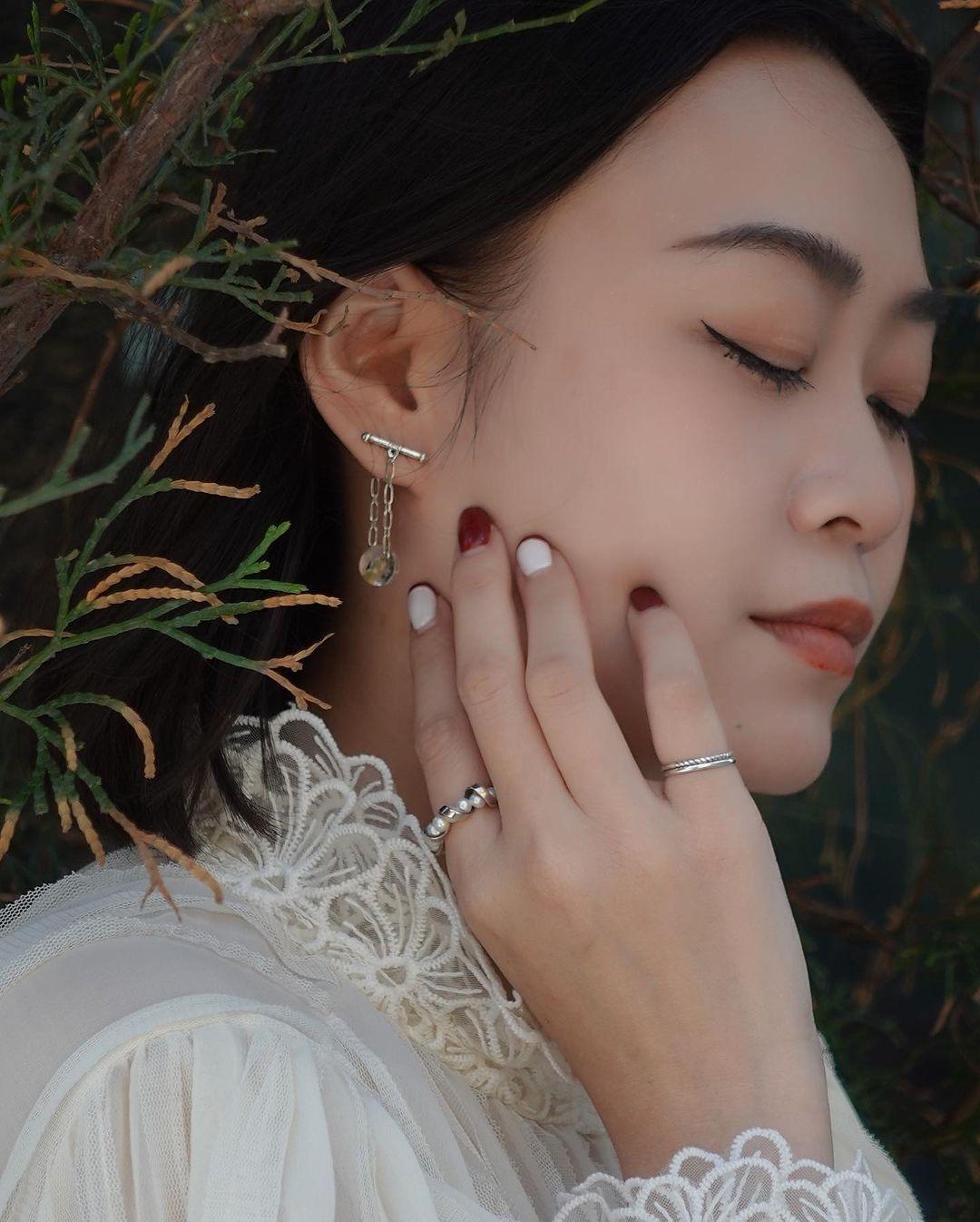 #WardOffTrouble #AttractWealth
Legend has it that wearing a pinky ring cultivate