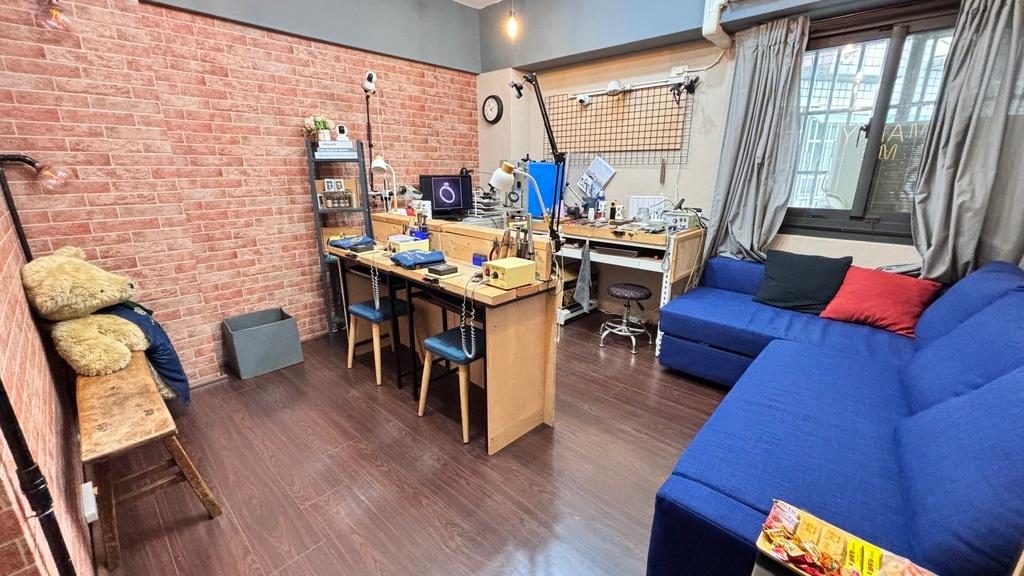 With a double storefront, this venue is not only close to the station but also takes care of your parking needs.
