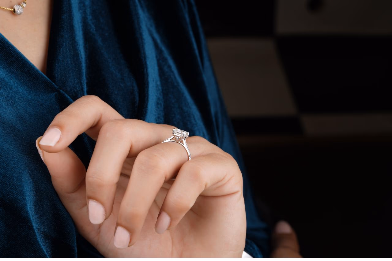 How to wear rings on your left hand