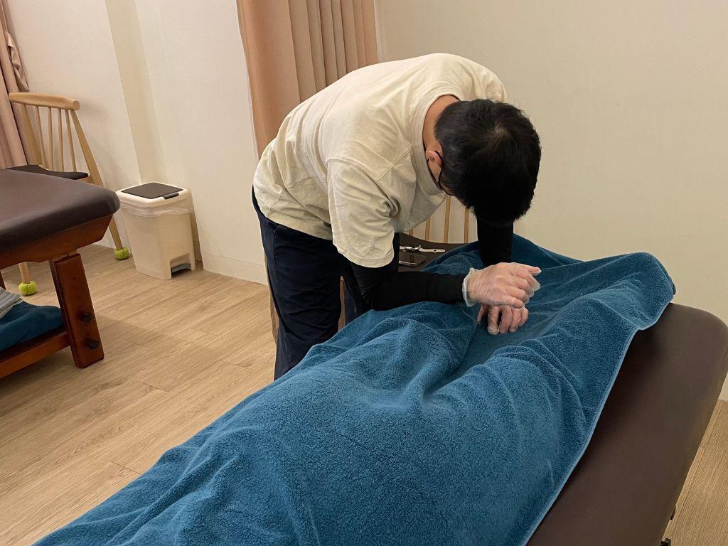 パーソナルな施術と経過観察で、整体師がお客様の体の状態を完全に把握します