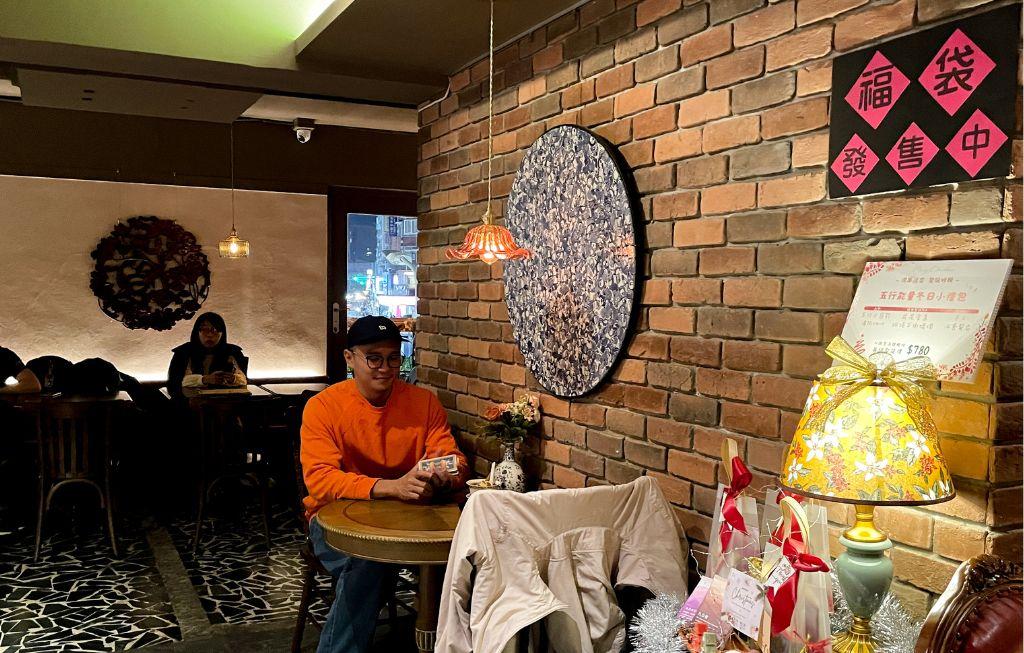 台北戀愛塔羅牌_頸鹿塔羅_01