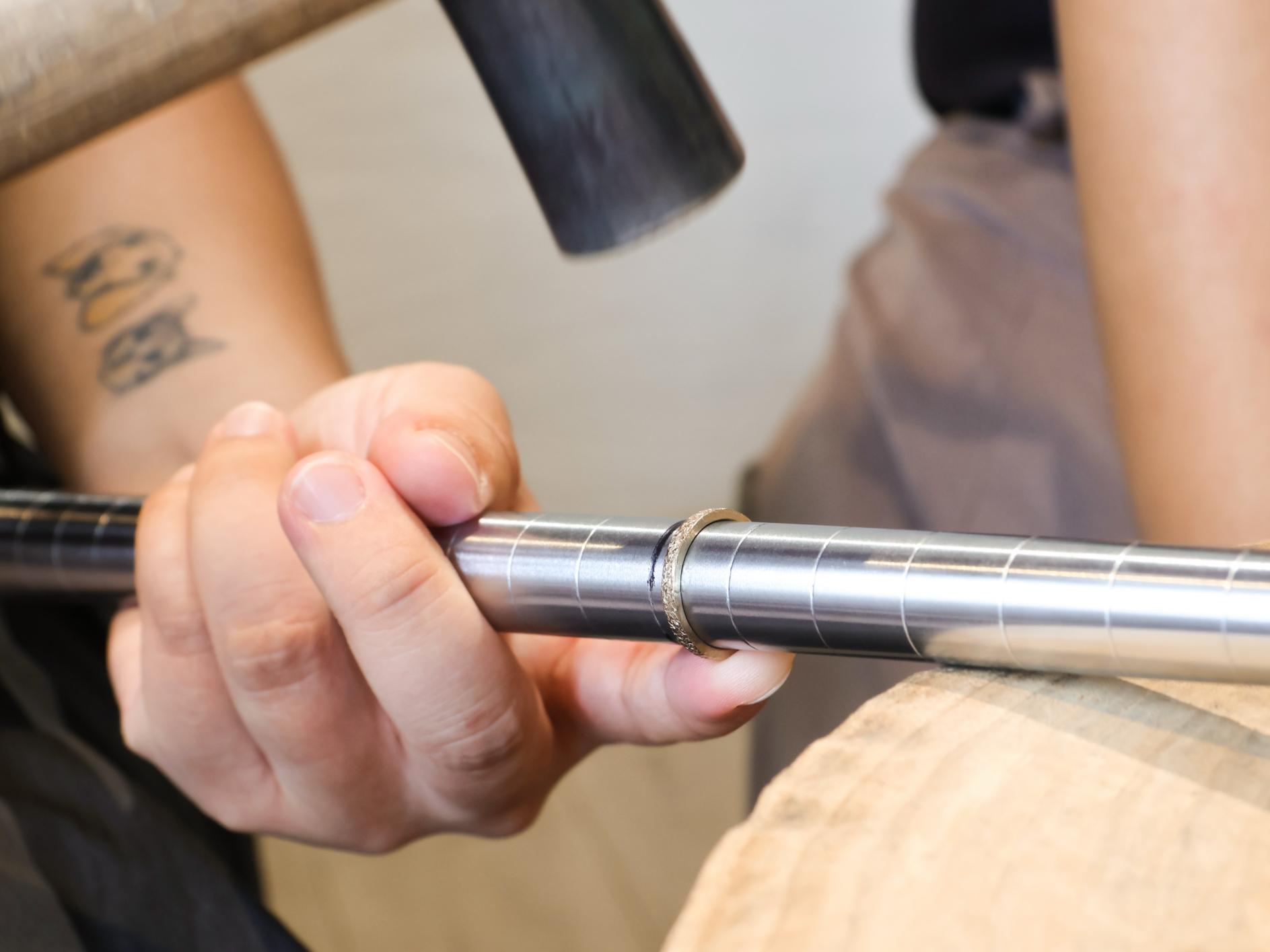 One-on-One Service｜No need to worry about being clumsy—everyone can create their most beautiful ring.