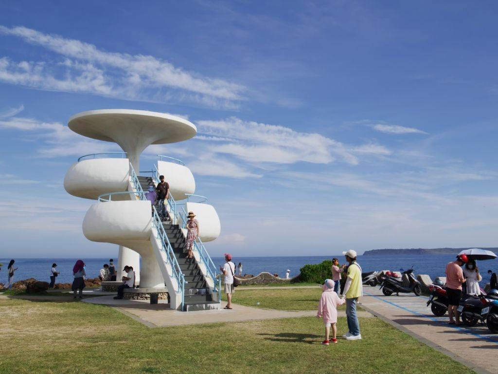 #바닷바람과 UFO 정자
펑구이 동굴은 펑후 본섬 남동쪽 펑구이 반도 끝에 위치하며, 마궁시 펑구이 마을의 유서 깊은 어촌입니다. 이곳은 "펑구
