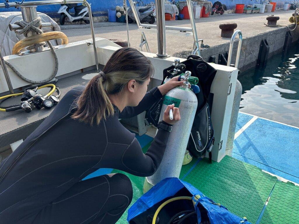 Scuba diving refresher courses cover a range of essential skills.