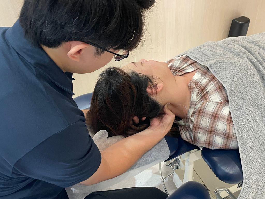 Even market vendors are moved to tears: Massage can make you believe your body can feel better