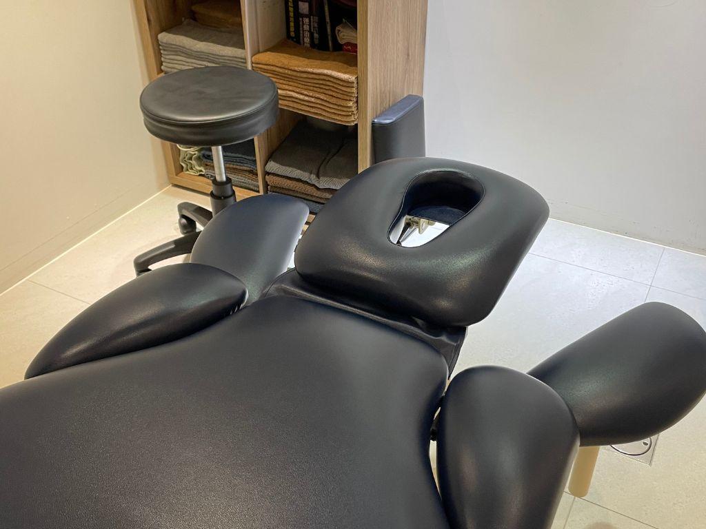 Massage from the First Conversation: A Tailored Relaxation Experience