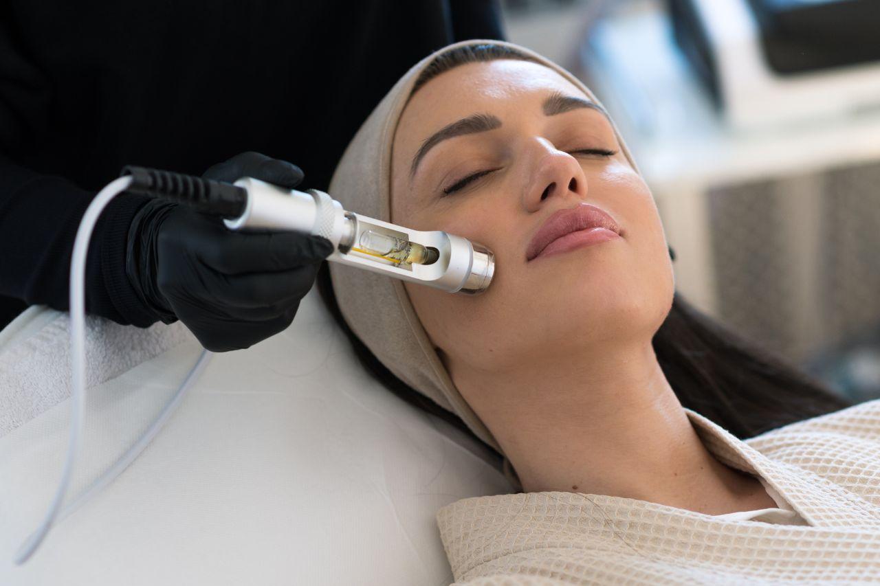 The price of a HydraFacial treatment varies.