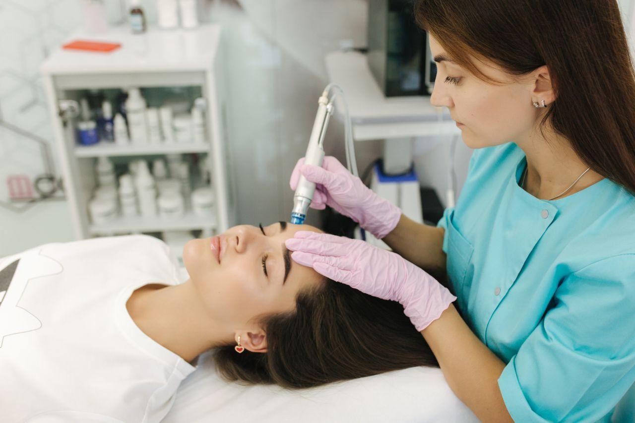 The main drawbacks and side effects of hydrafacials are temporary redness, irritation, and potential allergic reactions.